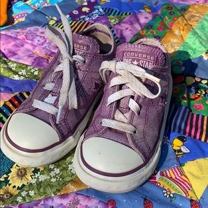 Girls Purple Converse play shoes.